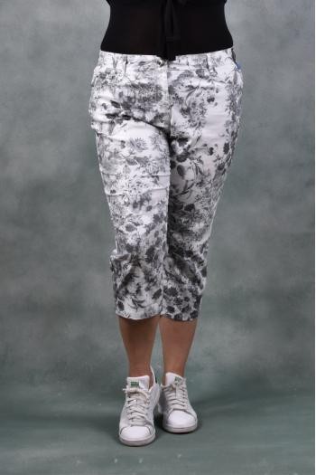 Макси панталон на черно бели цветя /размери 48,50,52,54/ Модел: 1360