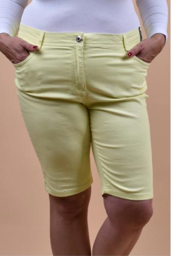 Къс панталон в нежно жълт  десен /размери 50,52,54/ Модел: 800