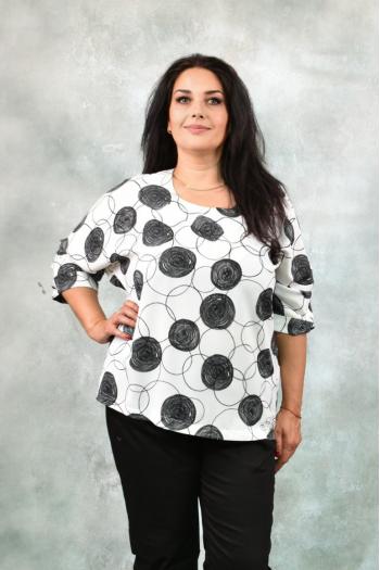 Елегантна блуза на ефектни кръгове /размери 52,54,56/ Модел: 1441